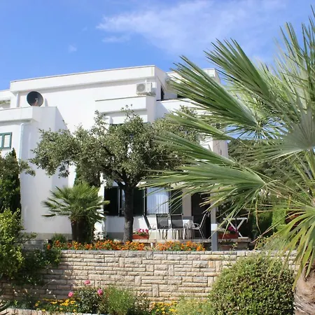 Apartments Culjak Rab Rab Town Exterior photo