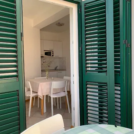 Apartments Culjak Rab Rab Town Exterior photo