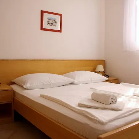 Apartments Culjak Rab Rab Town Exterior photo